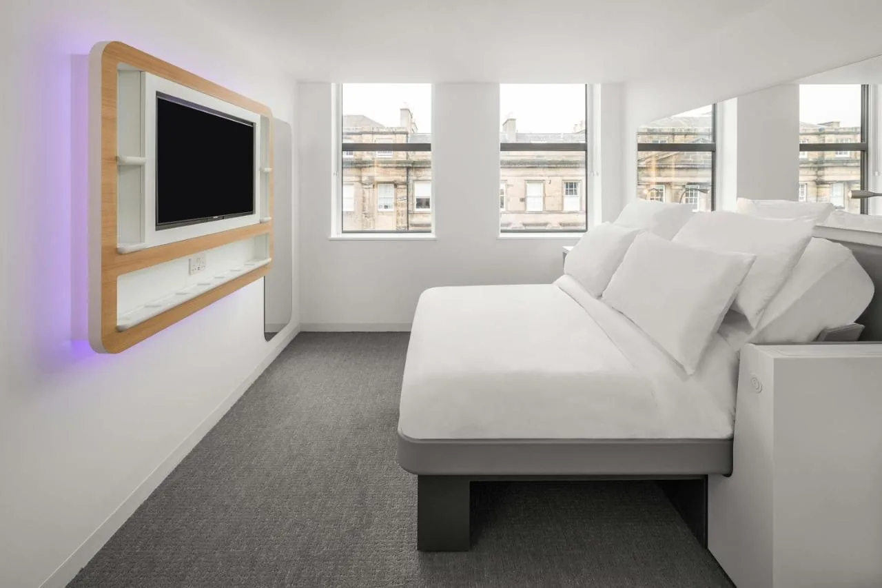 Premium Queen Room